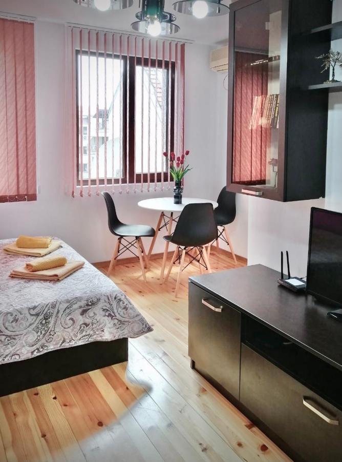 Bright Central Studio For 4 In בורגאס מראה חיצוני תמונה